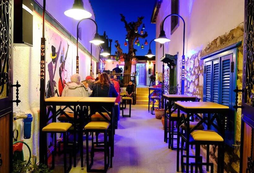 Sığacık Evo Pansiyon & Restoran