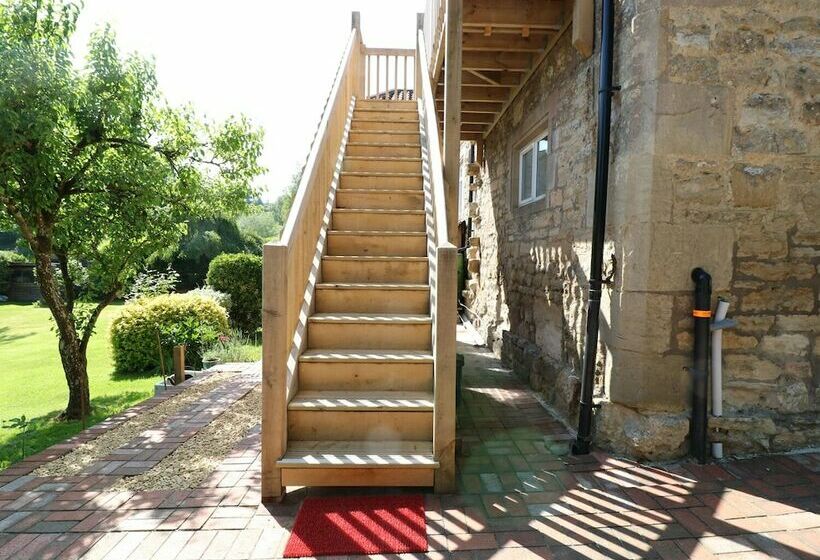 The Loft At Lucott House