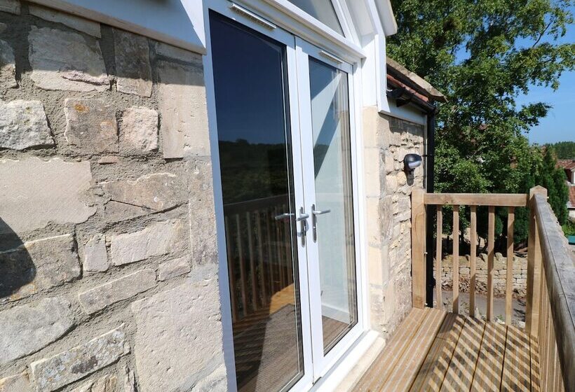 The Loft At Lucott House