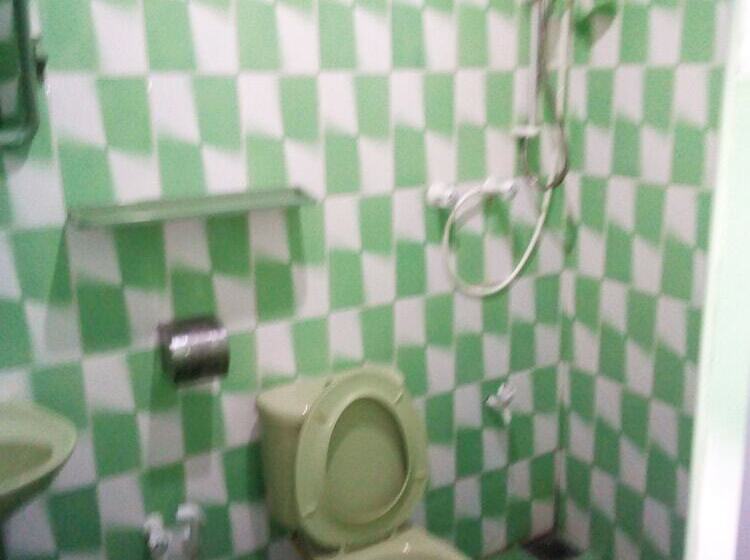 تختخواب و صبحانه Ungoofaaru Inn