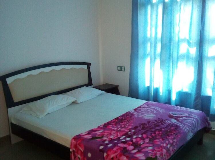 تختخواب و صبحانه Ungoofaaru Inn