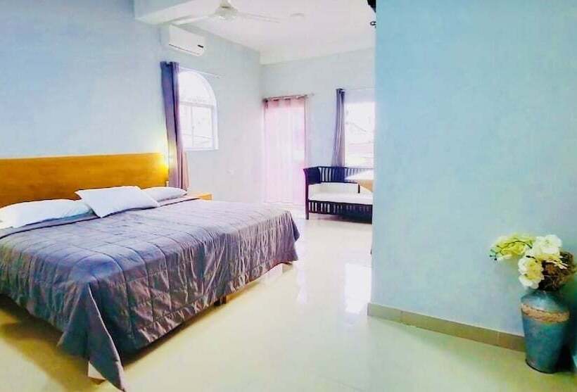 مسافرخانه Fenix