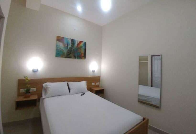 مسافرخانه Fenix