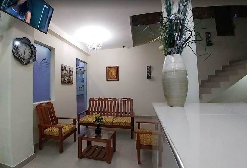 مسافرخانه Fenix