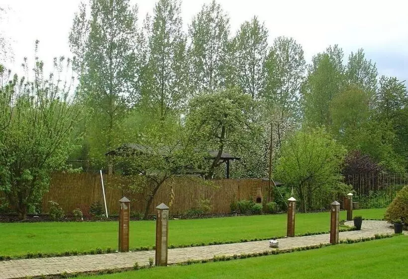 Hotelli B2b Flats Ternat