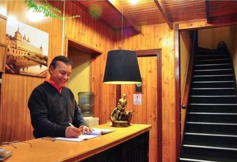 בית מלון כפרי El Escorial