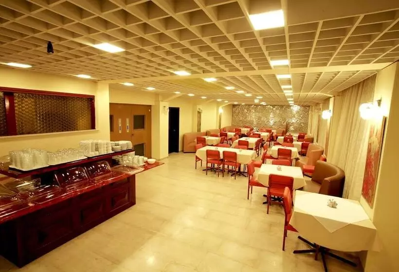 Grand Hotel Loutraki