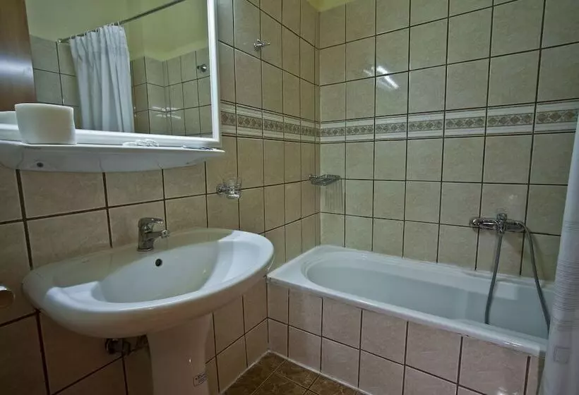 Grand Hotel Loutraki