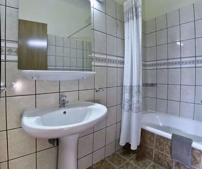 Grand Hotel Loutraki