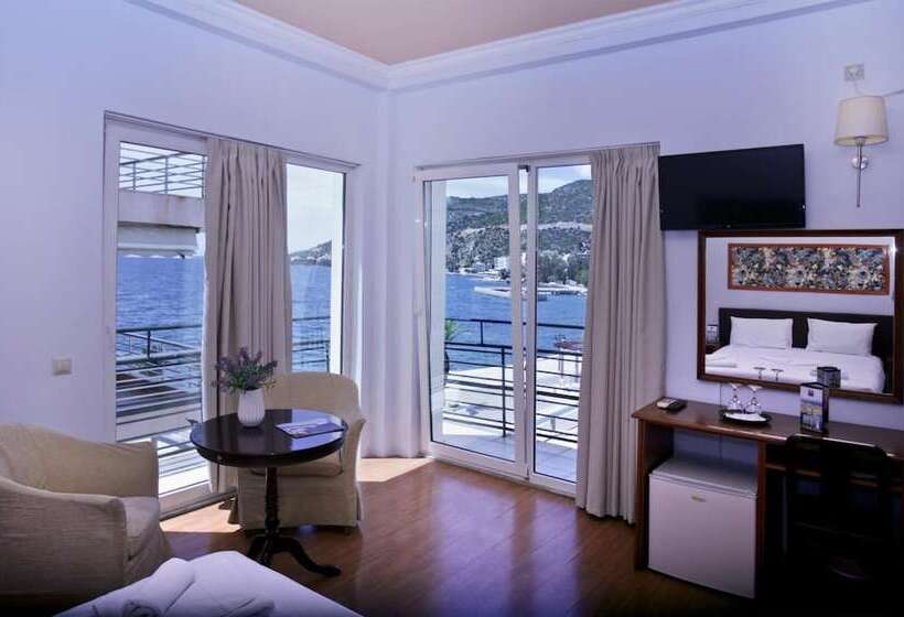 Grand Hotel Loutraki