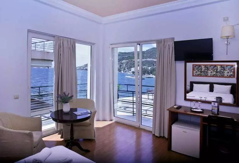 Grand Hotel Loutraki