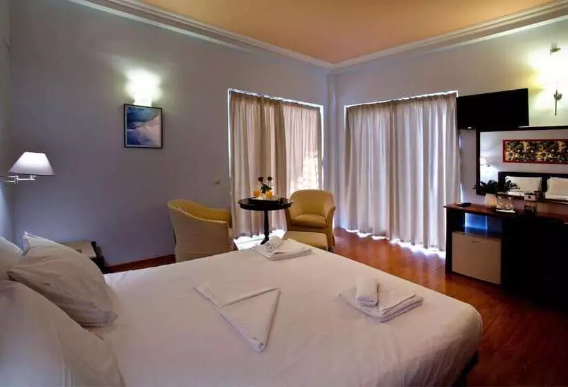 Grand Hotel Loutraki