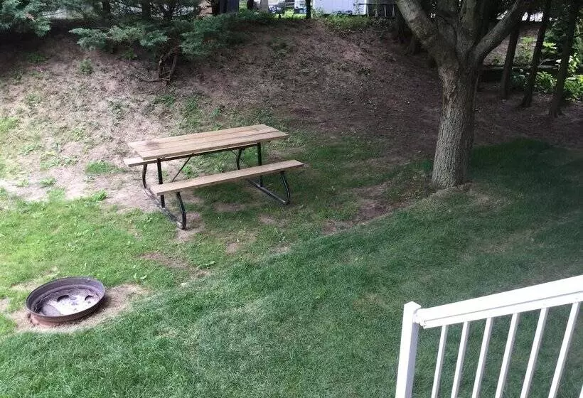 Hotelli Hidden Valley Rv Resort