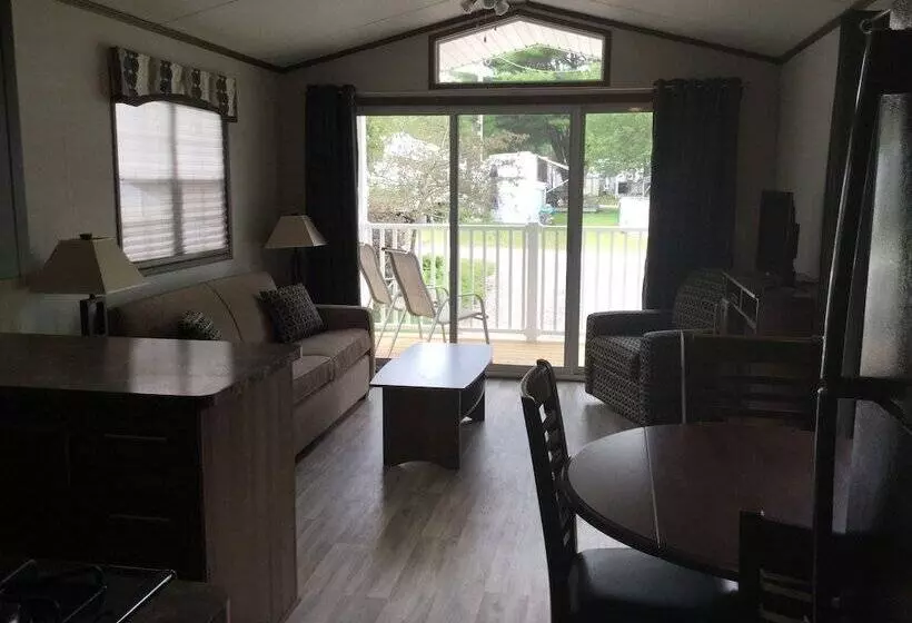 Hotelli Hidden Valley Rv Resort