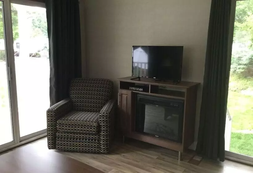 Hotelli Hidden Valley Rv Resort