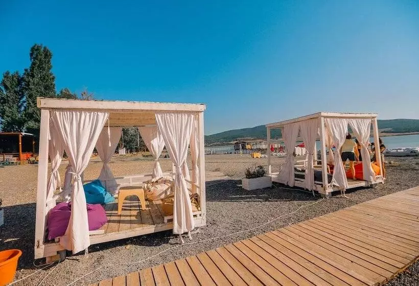 هتل Laguna Beach Club