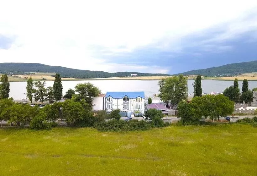 هتل Laguna Beach Club