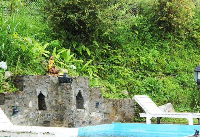 هتل Om Adhyay Retreat Resort