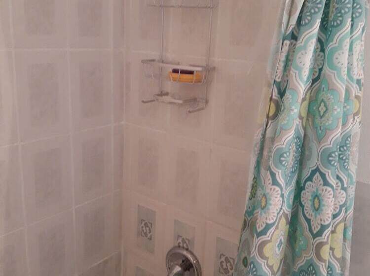 هتل Personal Touch Studio