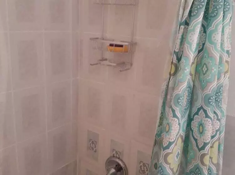 هتل Personal Touch Studio