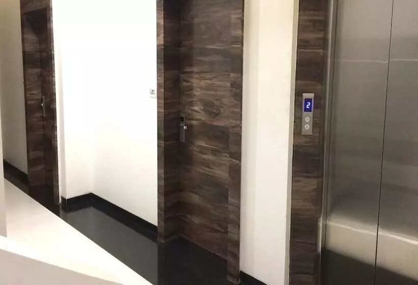 هتل Room Maangta 218   Thane East
