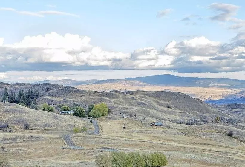 Maaseutuhotelli Eden Valley Guest Ranch