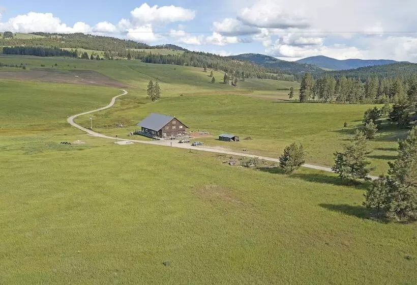 Maaseutuhotelli Eden Valley Guest Ranch