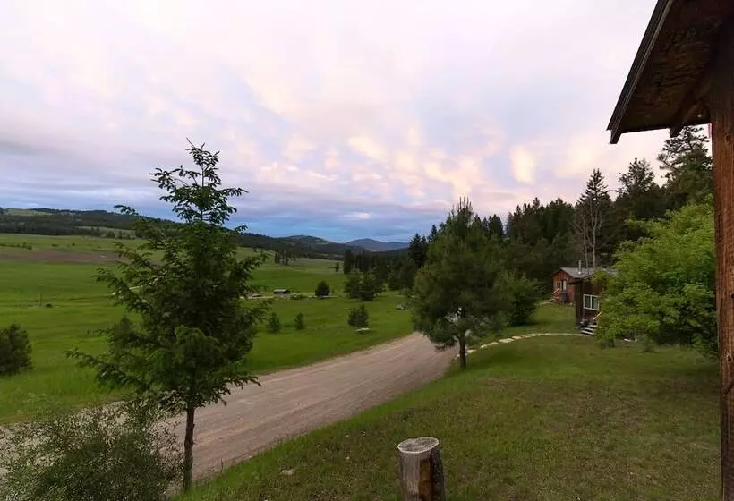 Maaseutuhotelli Eden Valley Guest Ranch