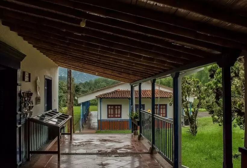 Hotelli Santuario De Fauna Y Flora Otún Quimbaya