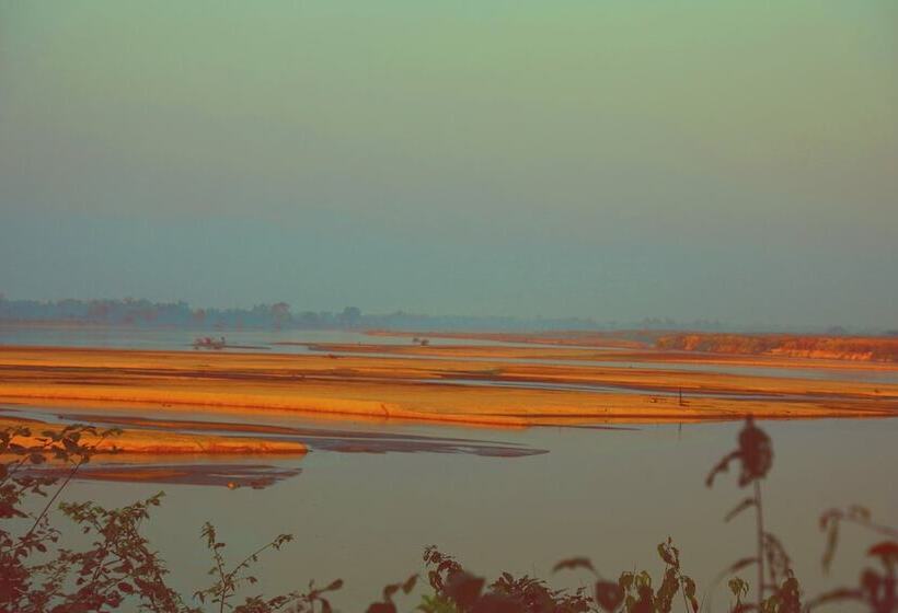 فندق Selous Butembo Tented Lodge Lotus