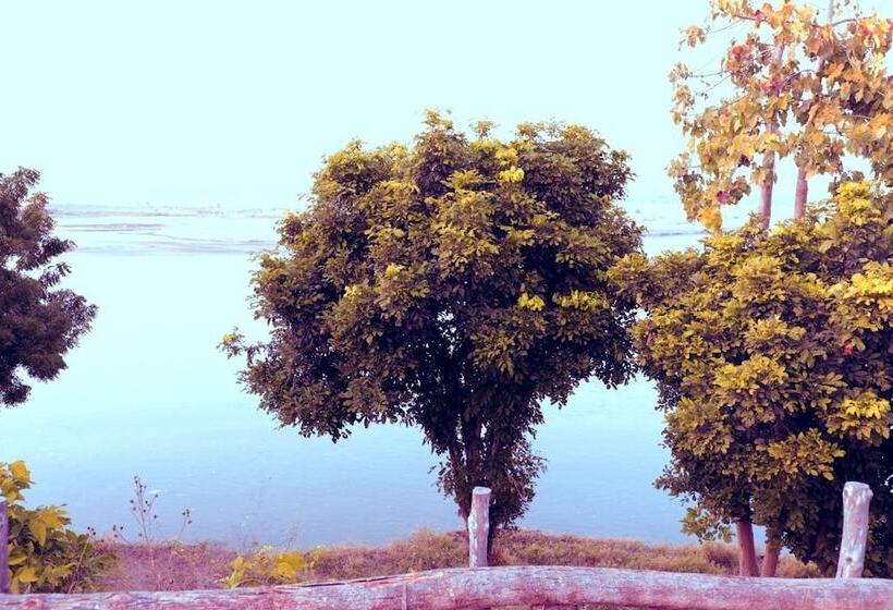 فندق Selous Butembo Tented Lodge Lotus