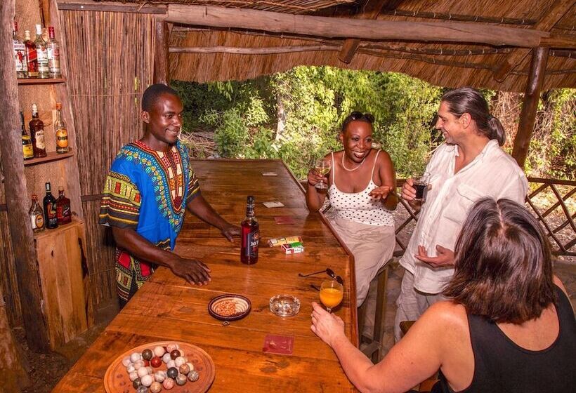 فندق Selous Butembo Tented Lodge Lotus