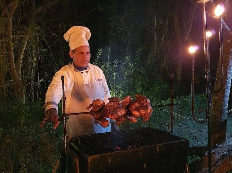 هتل Temple Tiger Green Jungle Resort