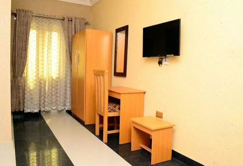 Kevotel Hotel And Suites
