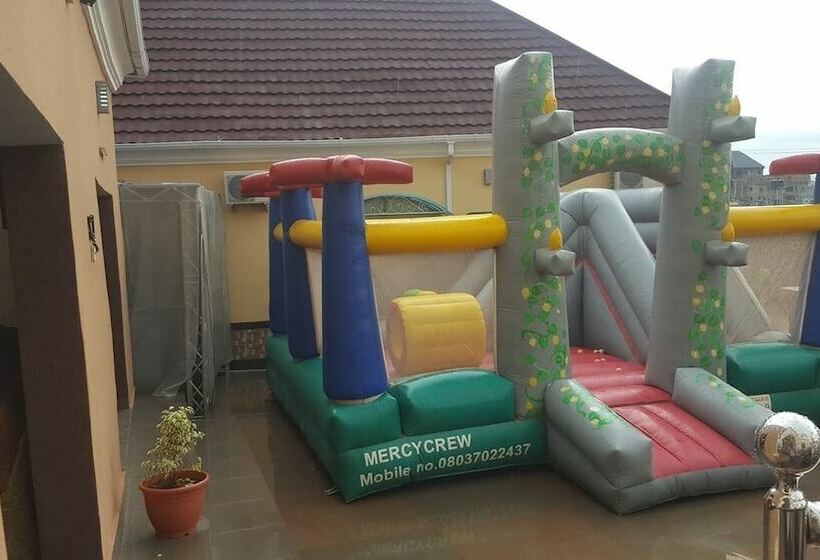 Kevotel Hotel And Suites