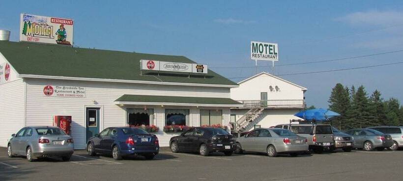 מוטל Brookside Inn