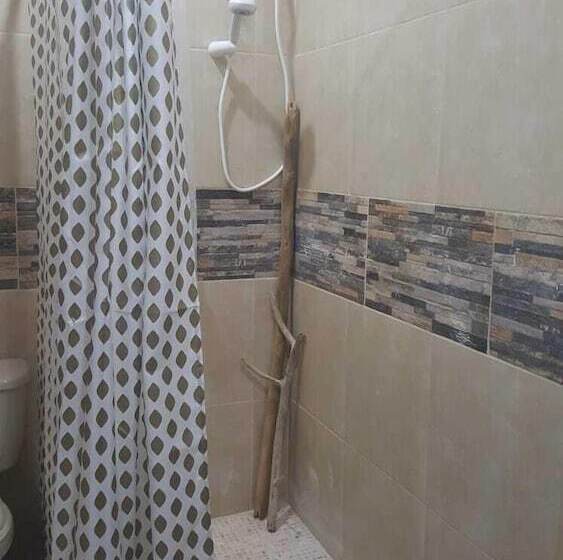 پانسیون Halo & Isaiah S Guesthouse & Hostel