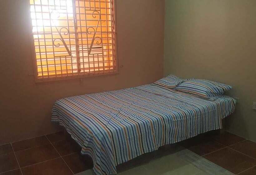 پانسیون Halo & Isaiah S Guesthouse & Hostel