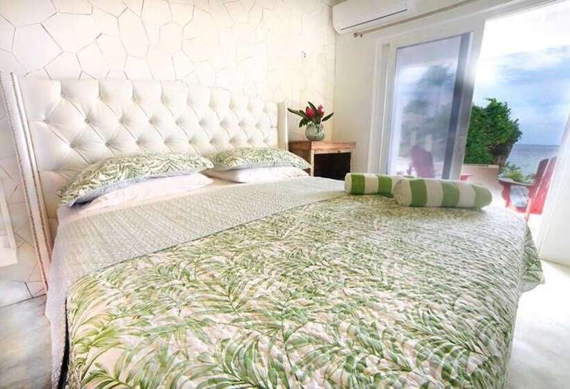 پانسیون Morgans Cliff