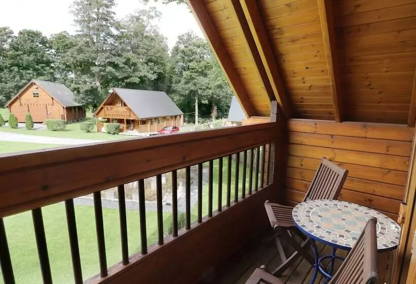 Sunset Lodge 6