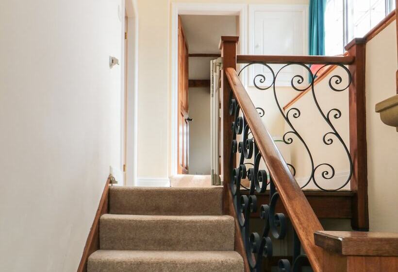 The Old School House