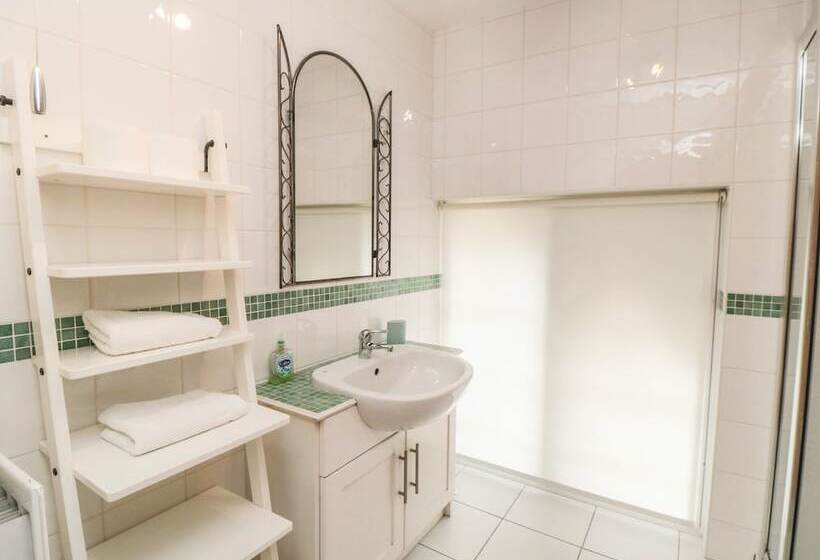 The Old School House