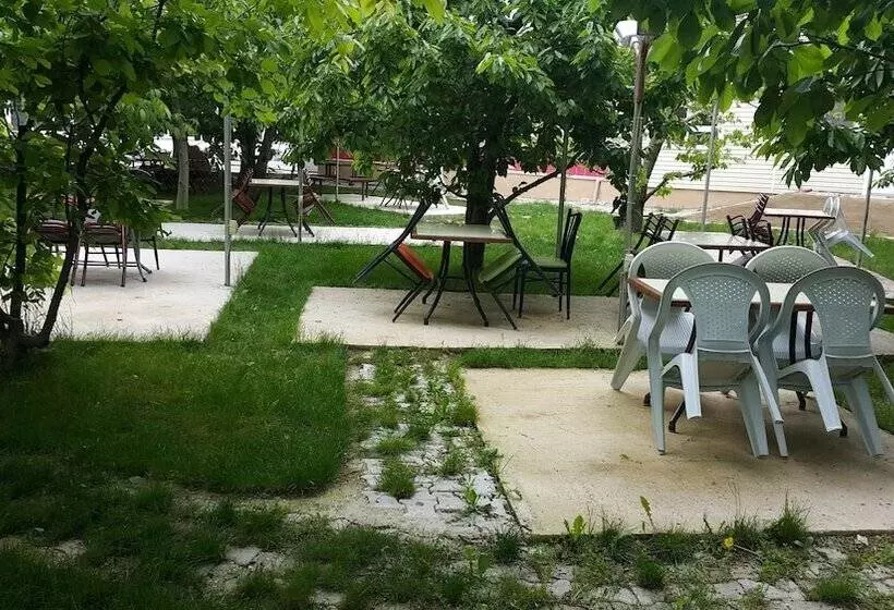 Alanlar Alabalık Ve Otel