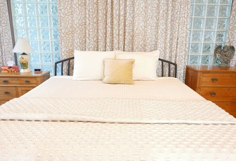 住宿加早餐  Mill Creek Gardens