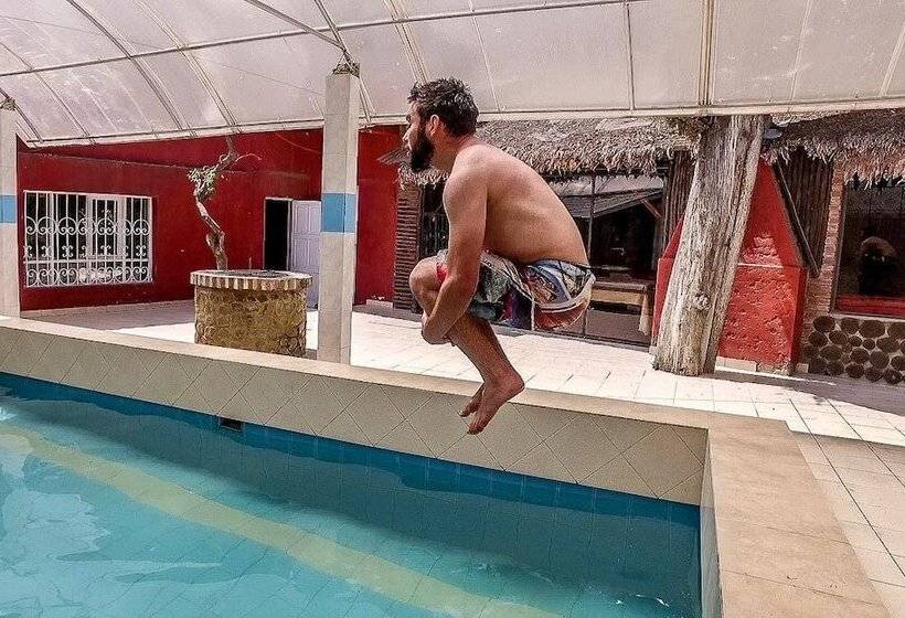 Cabanas Las Lilas Hostel