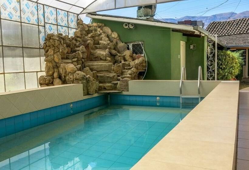 Cabanas Las Lilas Hostel