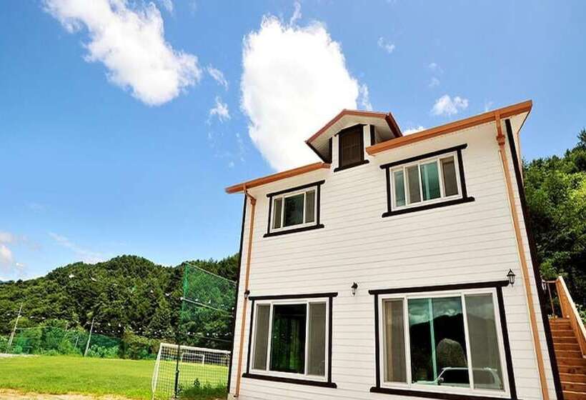 Gapyeong Jandigujang Pension