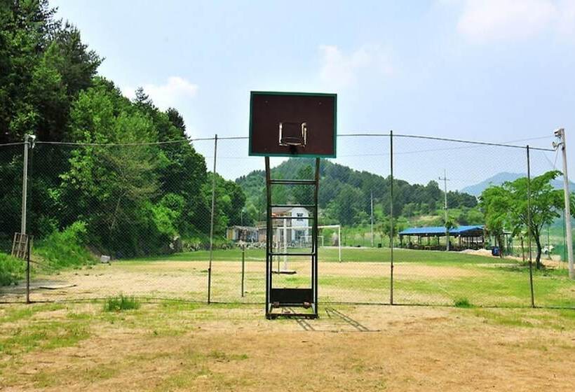 Gapyeong Jandigujang Pension