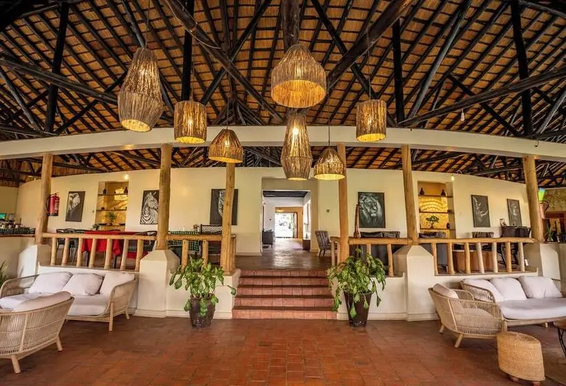 هتل Sambiya River Lodge