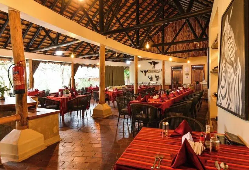 هتل Sambiya River Lodge